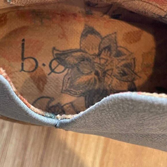 B.O.C Women's Stacked Heel Lucy Comfort Suede Shooties in Light Gray 9.5 NWOB - Picture 9 of 15